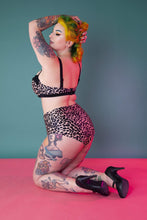 Load image into Gallery viewer, Collectif Leopard Balcony top