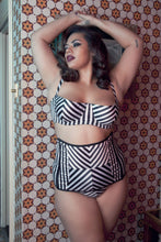Load image into Gallery viewer, Beatrix Ivory Placement Stripe Demi Bra Curve