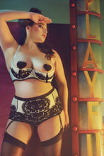 Load image into Gallery viewer, Hedy Mint Curve Lace Quarter Cup Bra