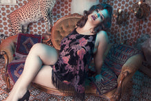Load image into Gallery viewer, Francois Black Deco Devore Chemise Curve