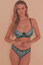 Load image into Gallery viewer, Kendra Emerald Scalloped DD-F Bra