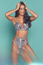 Load image into Gallery viewer, Wolf & Whistle Eco Snakeskin chain push up top B - F