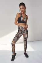 Load image into Gallery viewer, Wolf & Whistle Mixed Animal Leggings