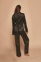 Load image into Gallery viewer, Wolf & Whistle Eden Knot front PJ set