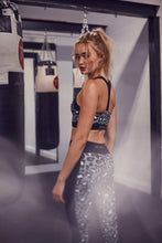 Load image into Gallery viewer, Wolf & Whistle Printed Crop Leggings Leopard