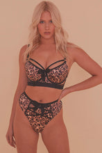 Load image into Gallery viewer, Felicity Hayward Orchard Leopard Longline Bra
