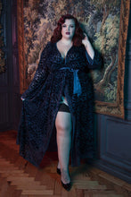 Load image into Gallery viewer, FFFB Teal devore long robe curve
