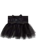 Load image into Gallery viewer, Peek &amp; Beau Luna Ruffle neck piece black
