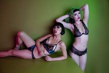 Load image into Gallery viewer, Peek &amp; Beau Zoe Black Lace Shortie
