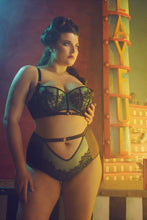 Load image into Gallery viewer, Emelda Ring Detail Satin &amp; Lace Bra Curve
