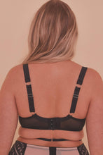 Load image into Gallery viewer, Sky Pearl Quarter Cup Lace Harness Curve Bra
