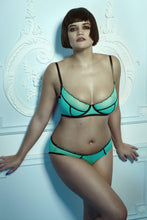 Load image into Gallery viewer, Kendra Emerald Scalloped DD-F Bra
