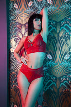 Load image into Gallery viewer, Eddie Crossover Wrap Bra Core

