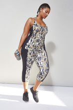 Load image into Gallery viewer, Wolf &amp; Whistle Curve Zebra Chain Cropped Leggings

