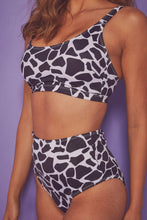 Load image into Gallery viewer, Wolf &amp; Whistle White Eco Giraffe Full Bust Bikini Top D - F Cups

